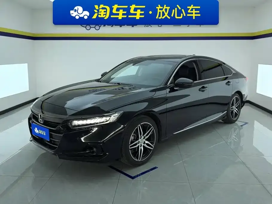Honda Accord — фото 1