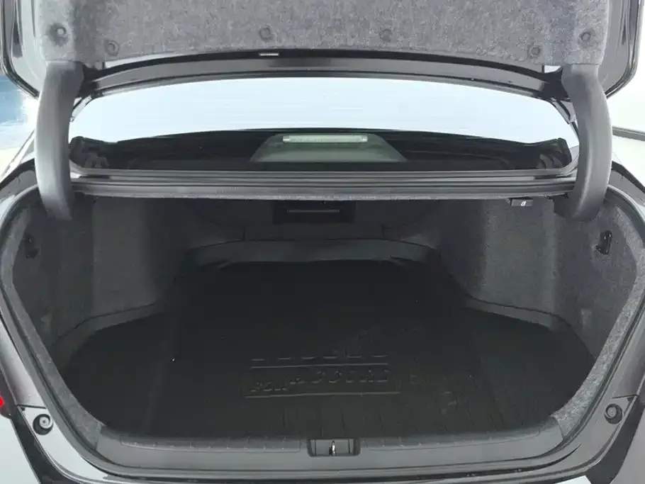 Honda Accord — фото 9