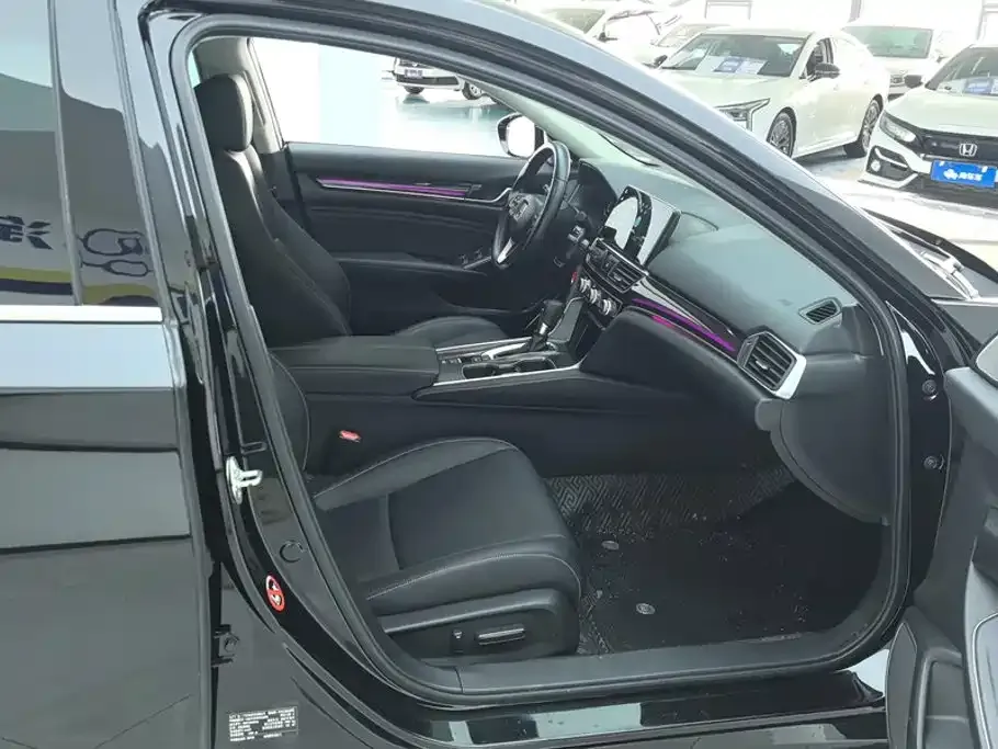 Honda Accord — фото 5