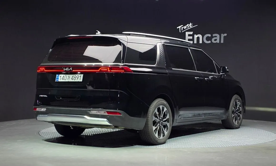 Kia Carnival — фото 5