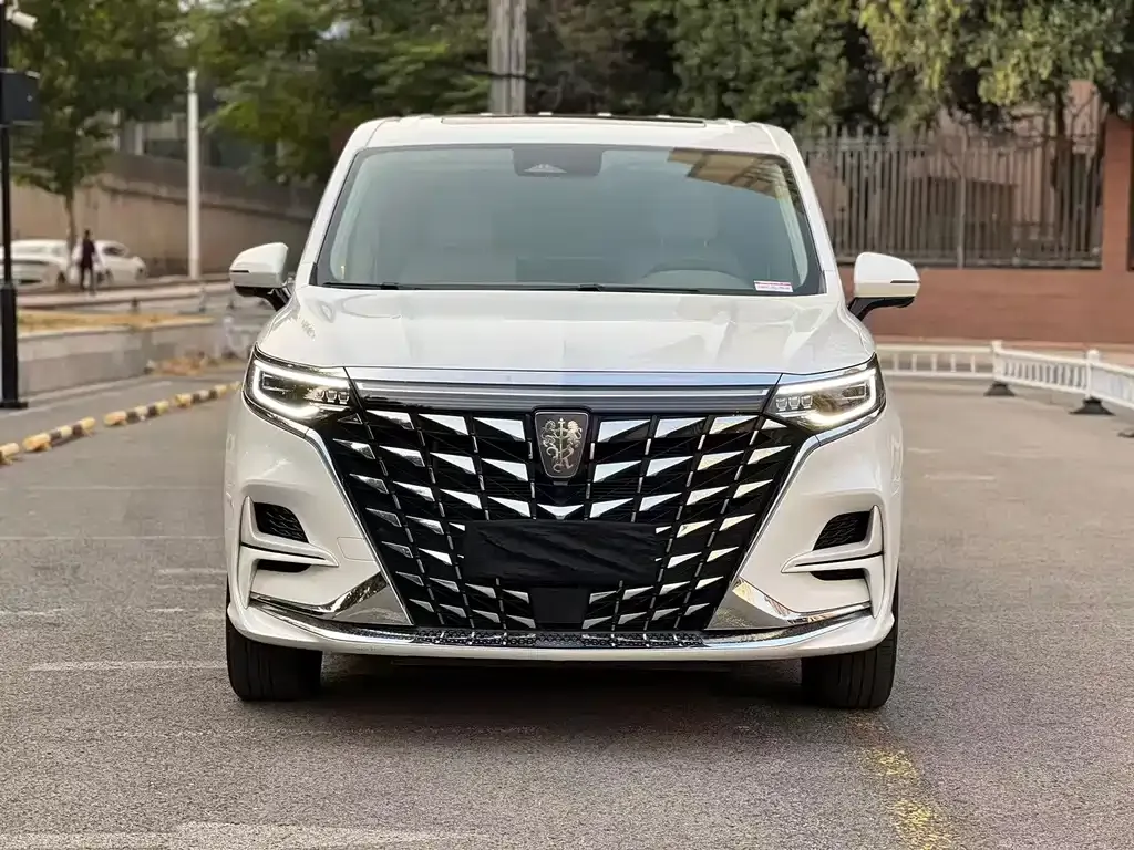Roewe iMAX8 New Energy — фото 3