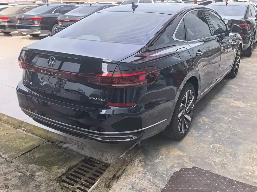 Volkswagen Passat — фото 2