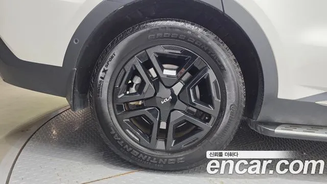 Kia Sorento — фото 6