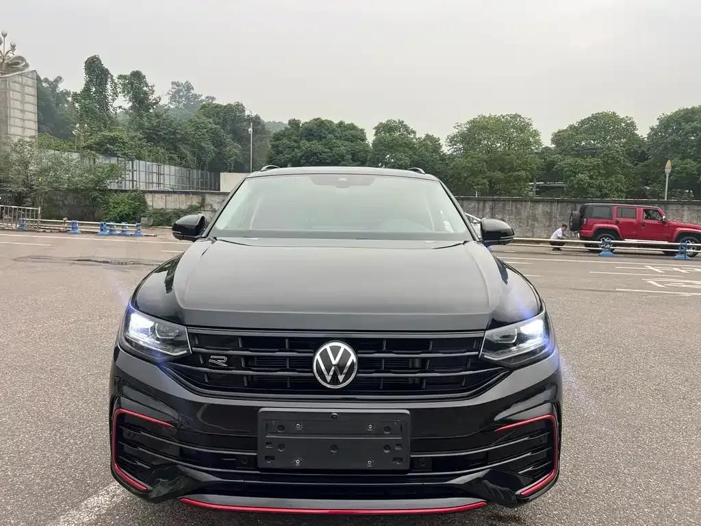 Volkswagen Tiguan X — фото 8