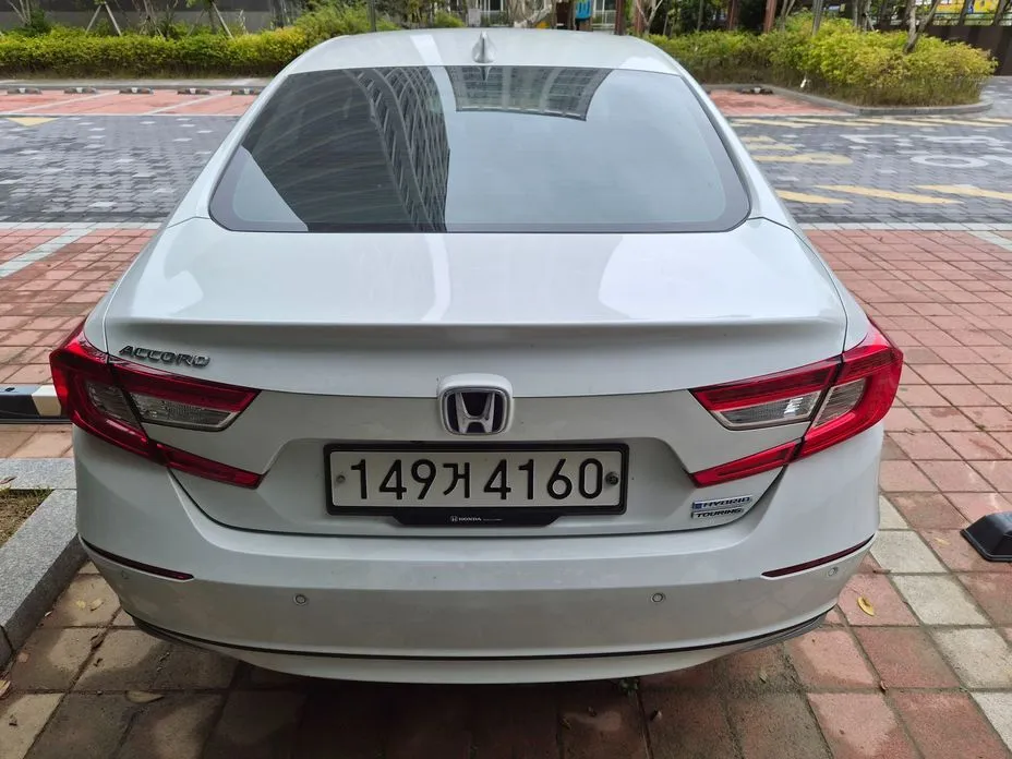 Honda Accord — фото 3