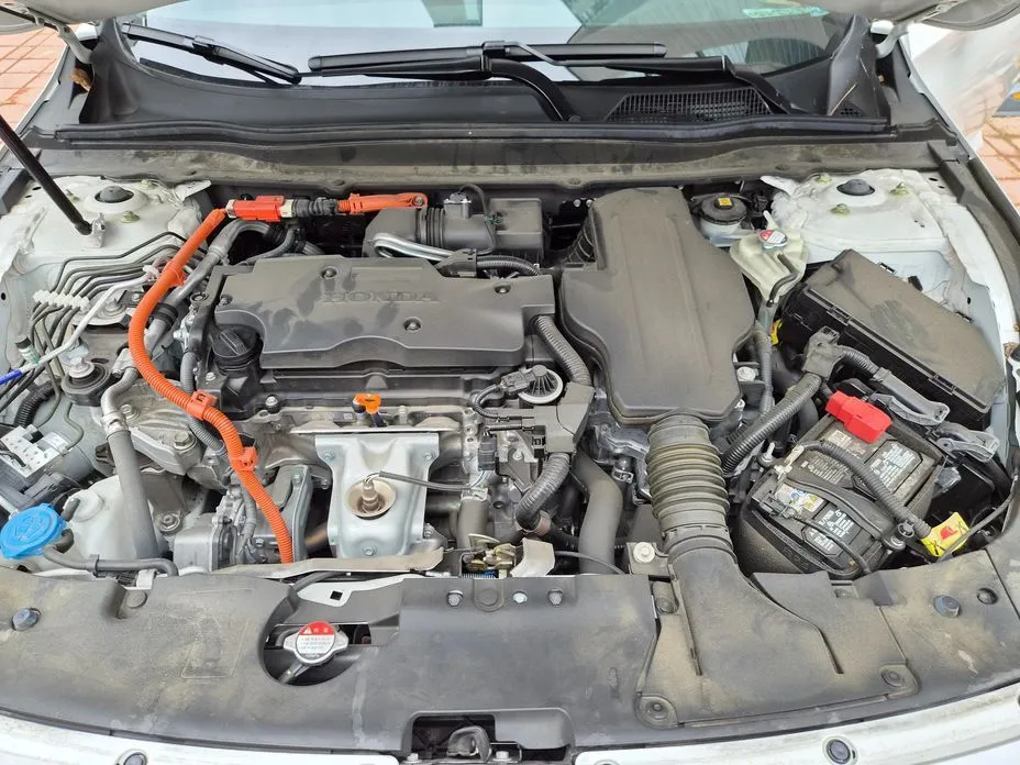 Honda Accord — фото 10