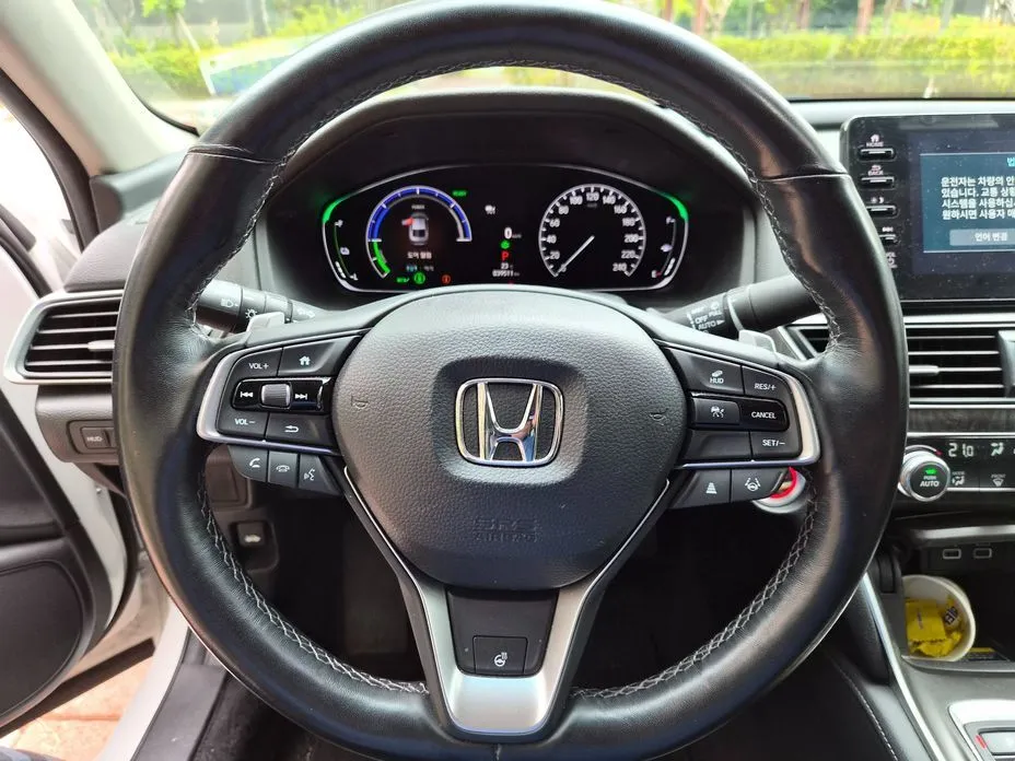 Honda Accord — фото 6