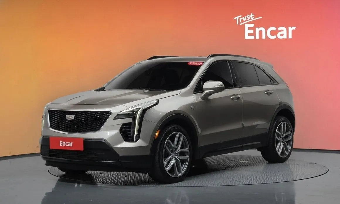 Cadillac XT4 — фото 1