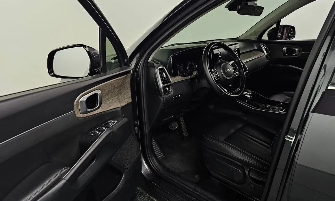 Kia Sorento — фото 8