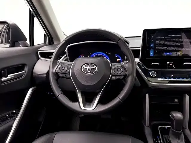 Toyota Corolla Cross — фото 4