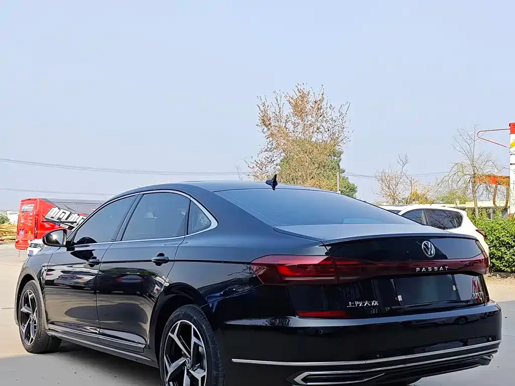 Volkswagen Passat — фото 5