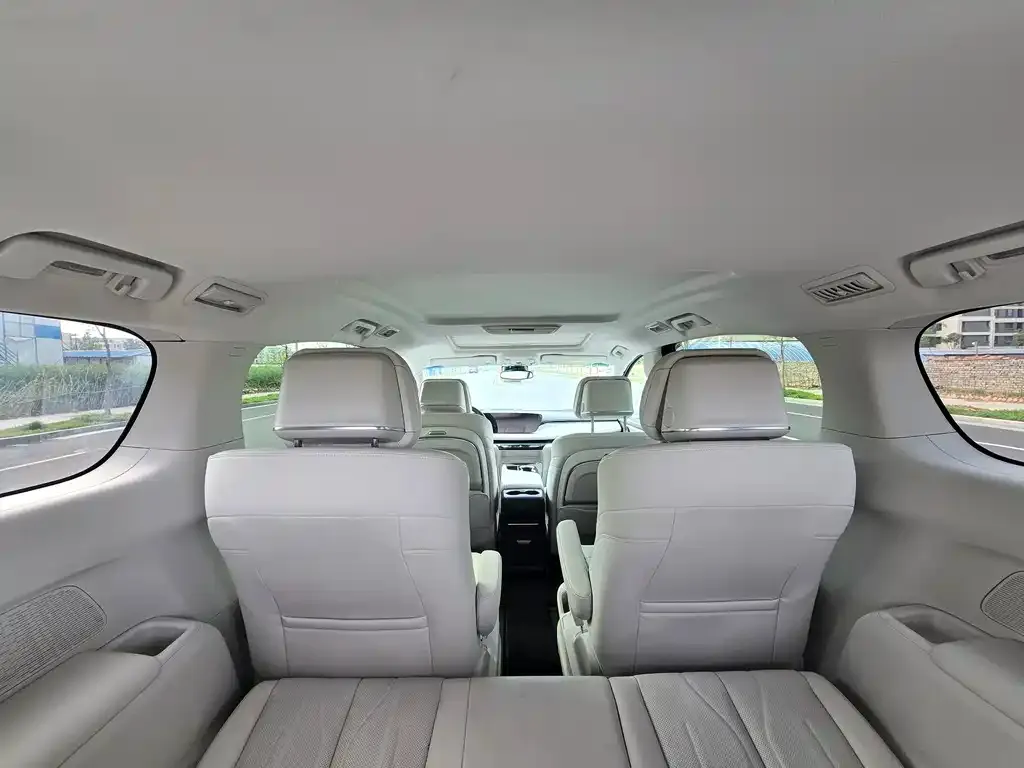 Buick GL8 Hybrid — фото 2