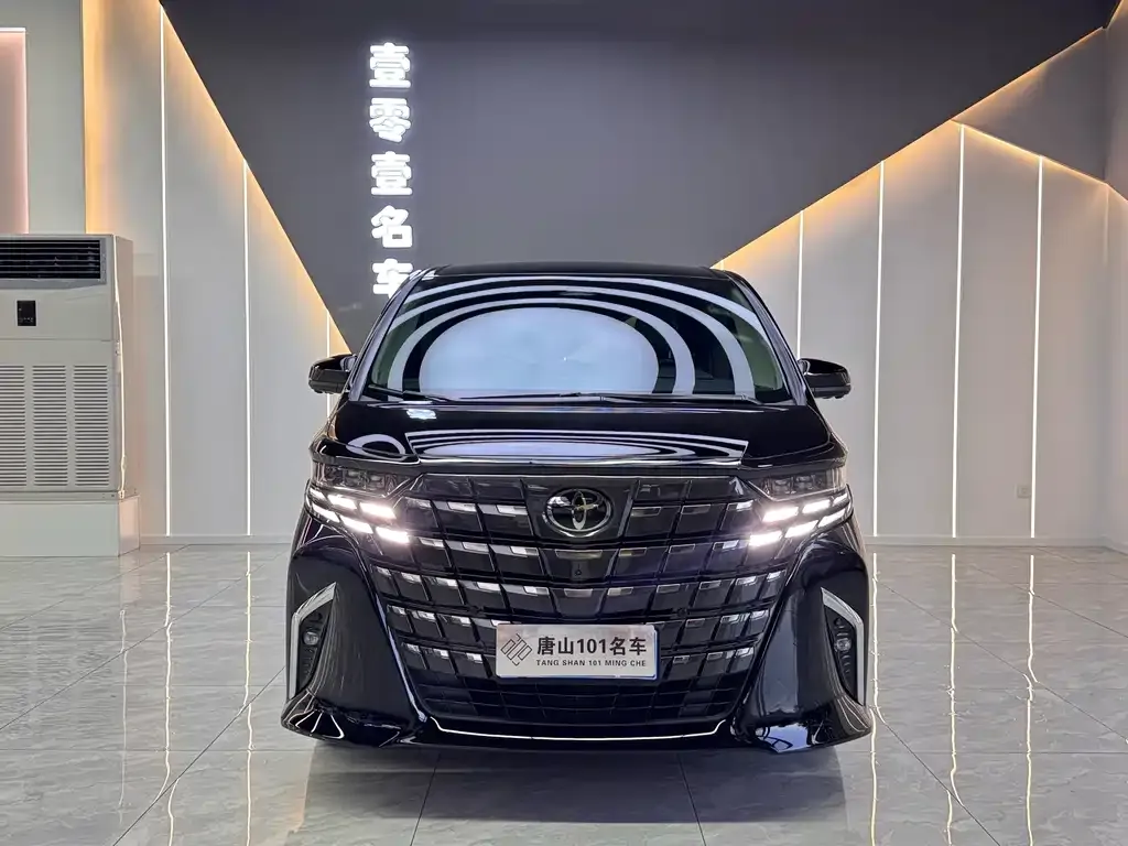 Toyota Alphard — фото 3