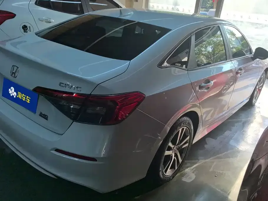 Honda Civic — фото 5