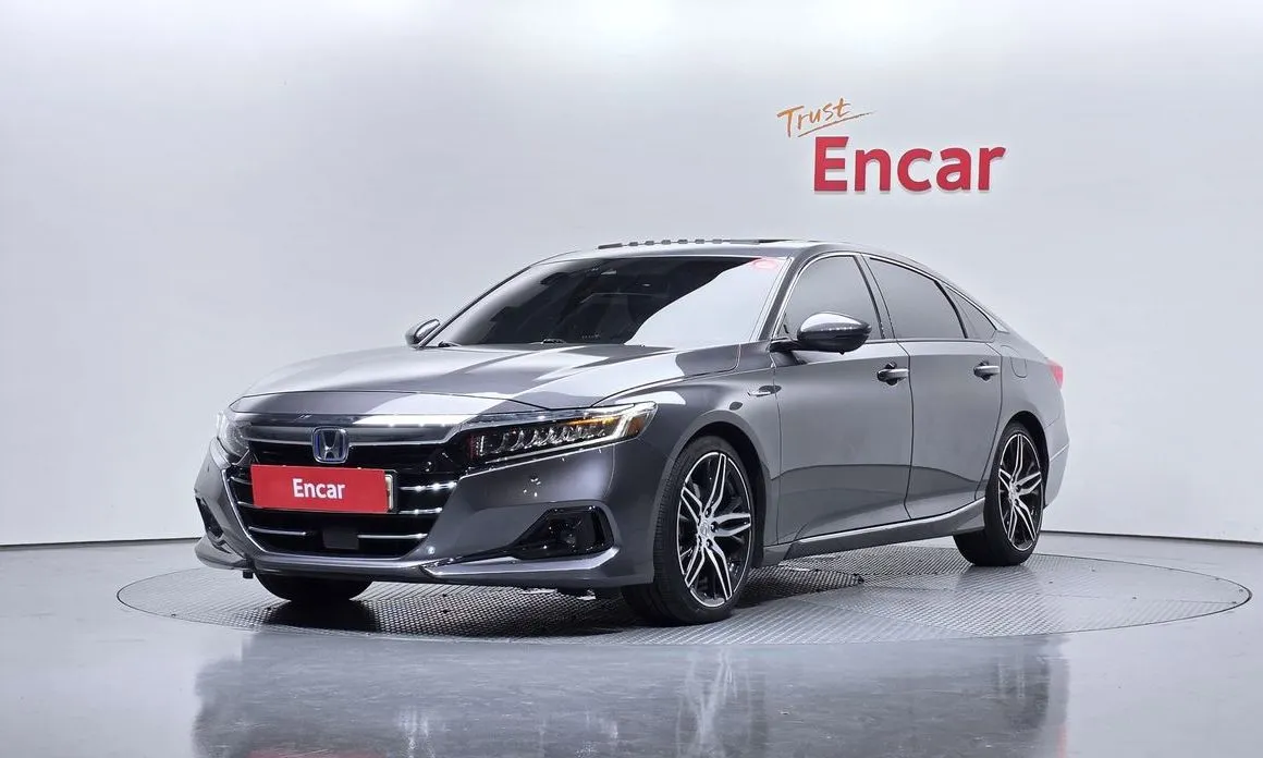 Honda Accord — фото 1