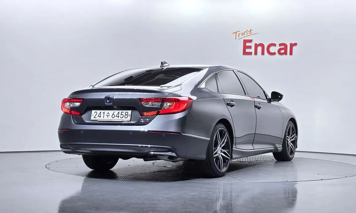 Honda Accord — фото 3