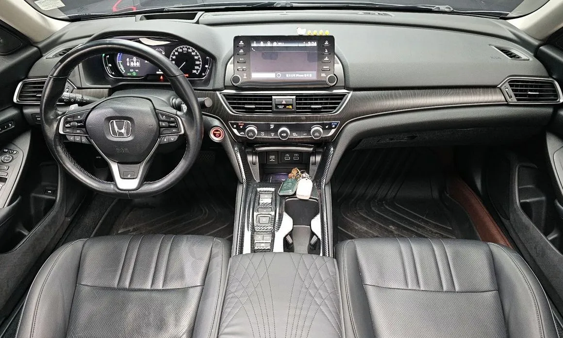 Honda Accord — фото 8