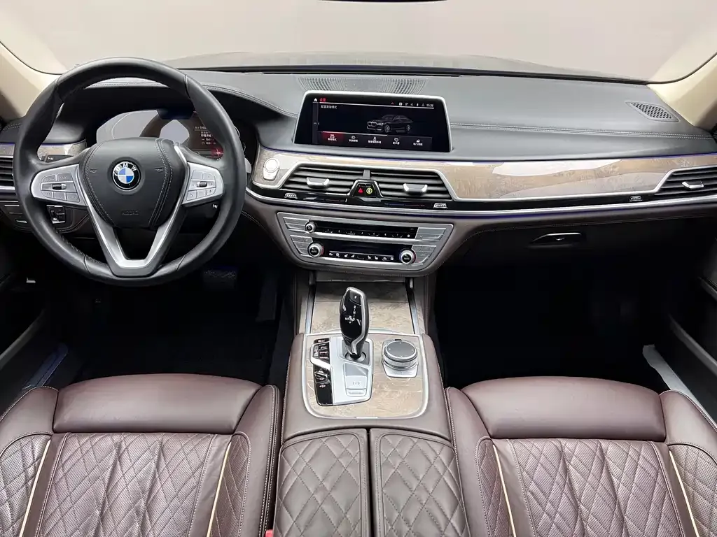 BMW 7 Series — фото 4