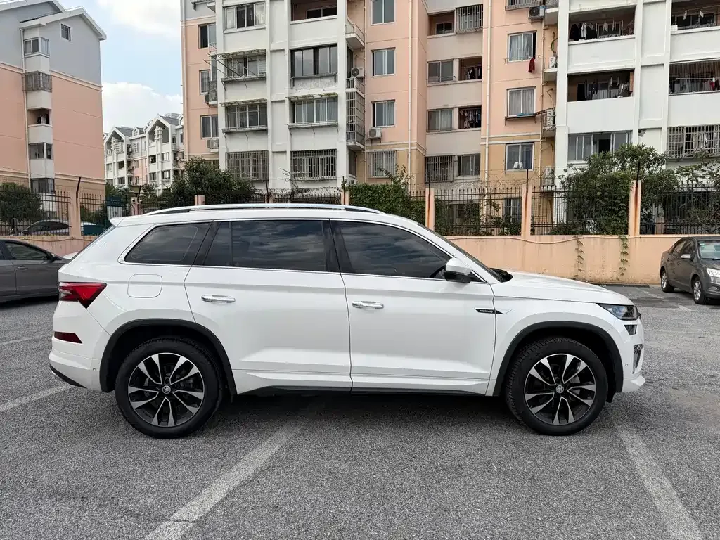 Skoda Kodiaq — фото 5