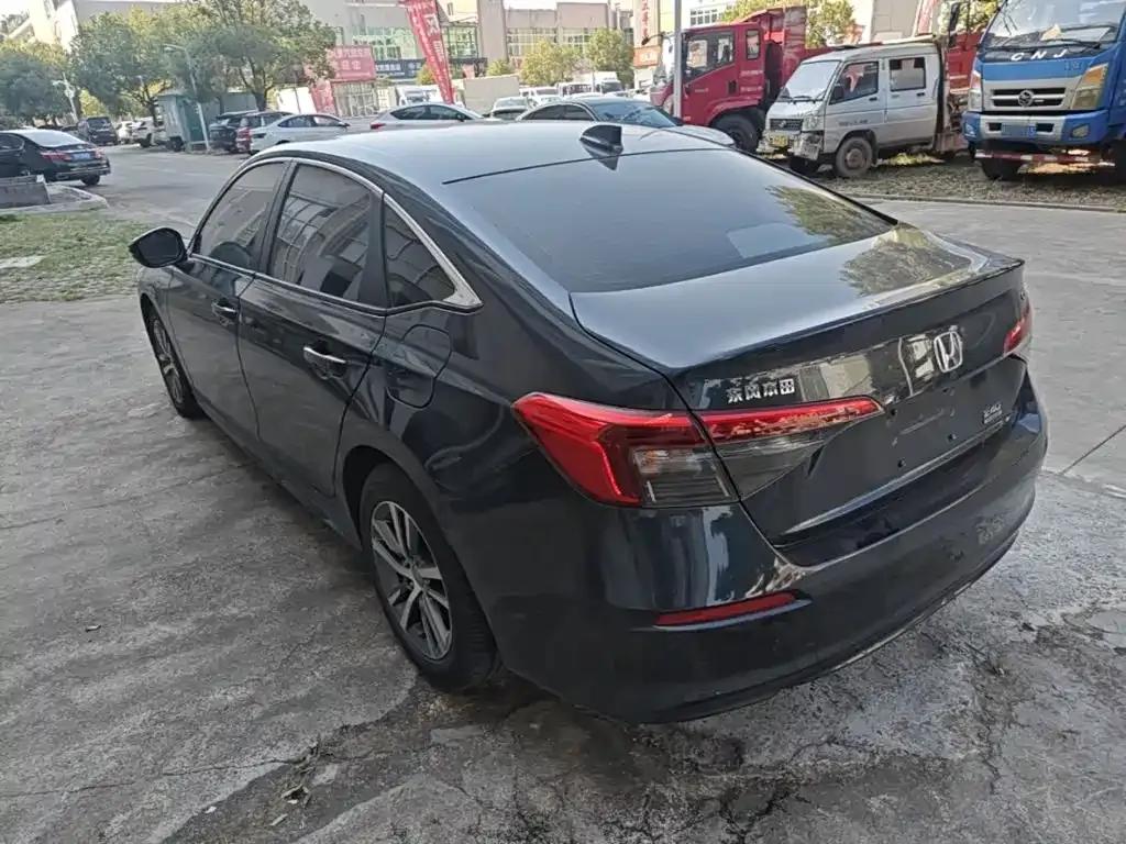 Honda Civic — фото 10