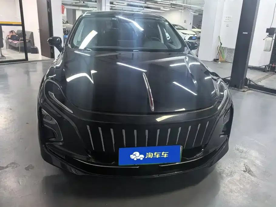 Hongqi E-QM5 — фото 8