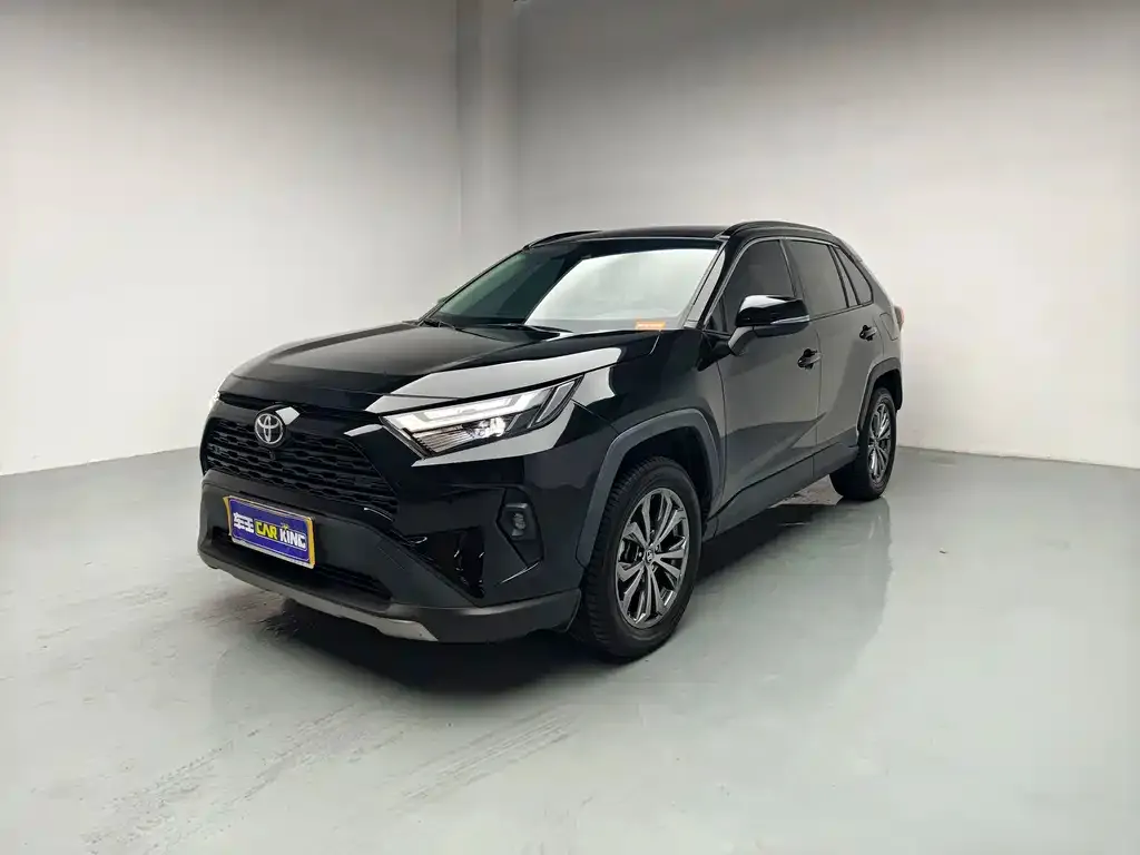 Toyota RAV4 — фото 1