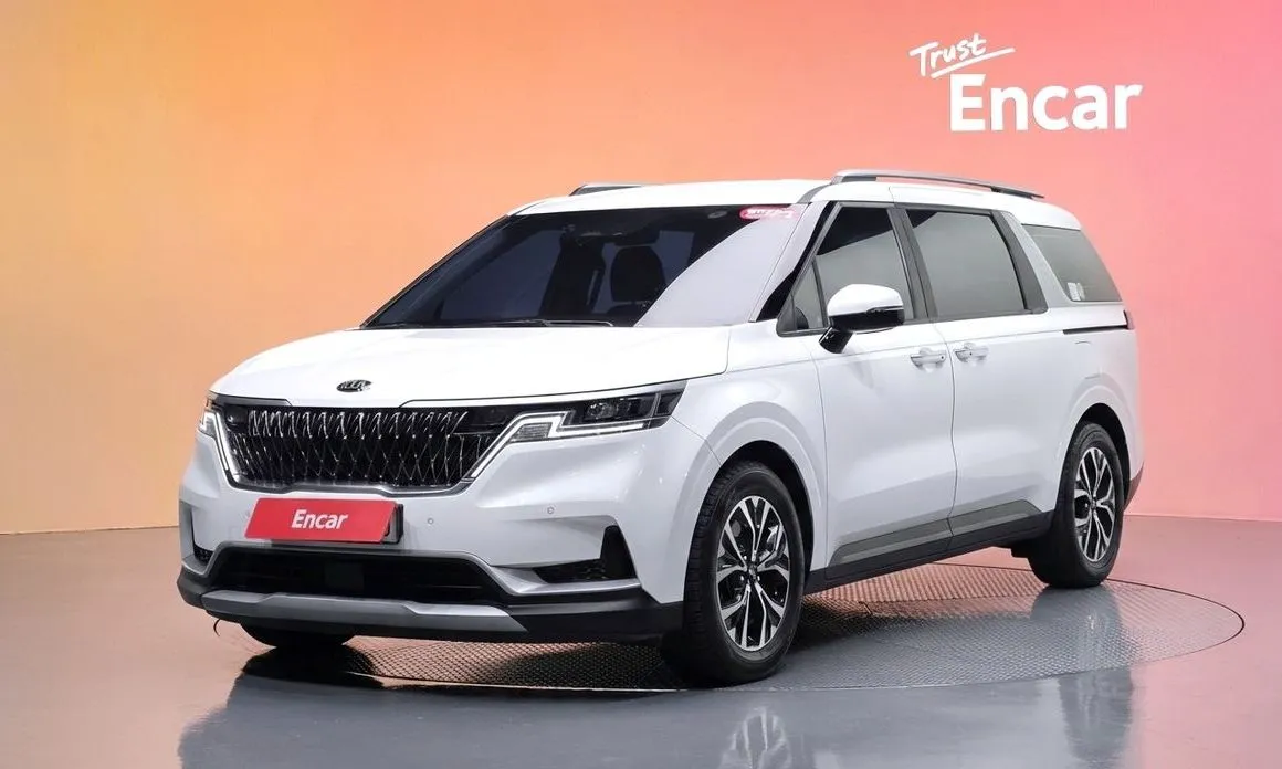 Kia Carnival — фото 1