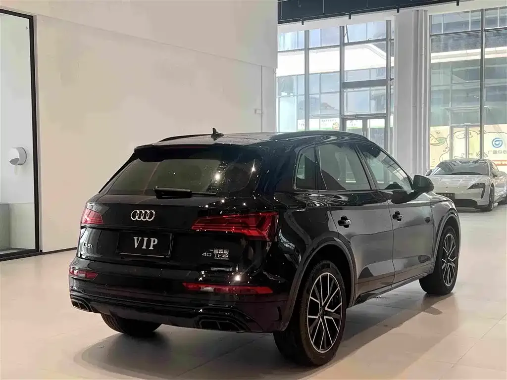Audi Q5L — фото 2