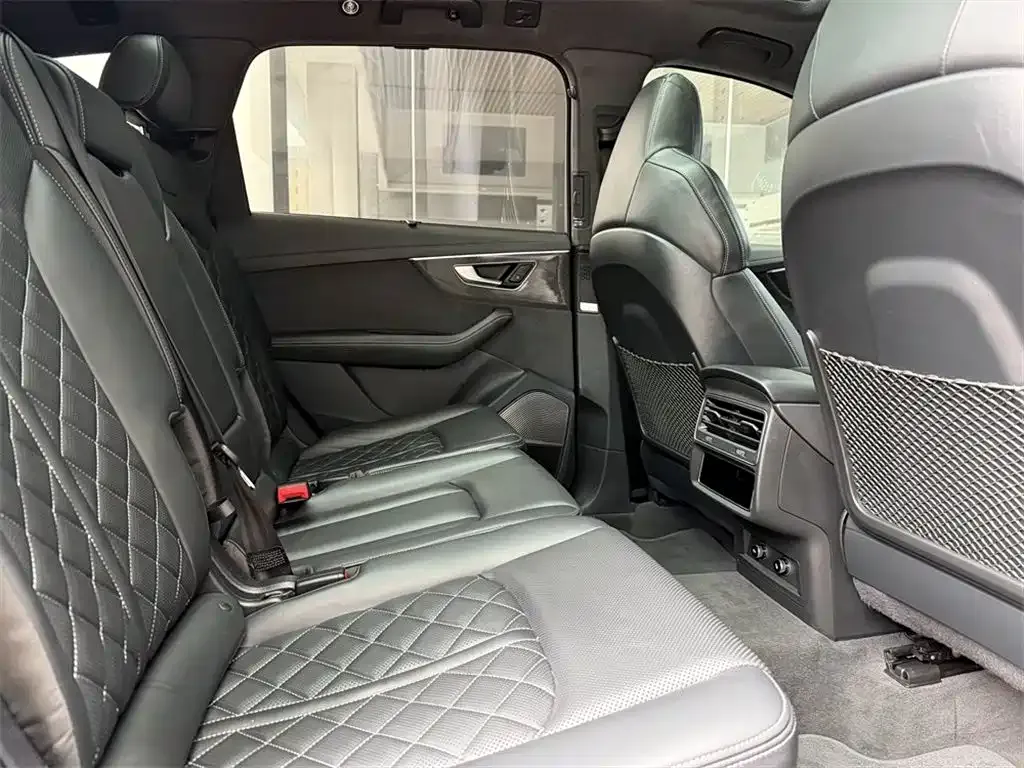 Audi SQ7 — фото 8