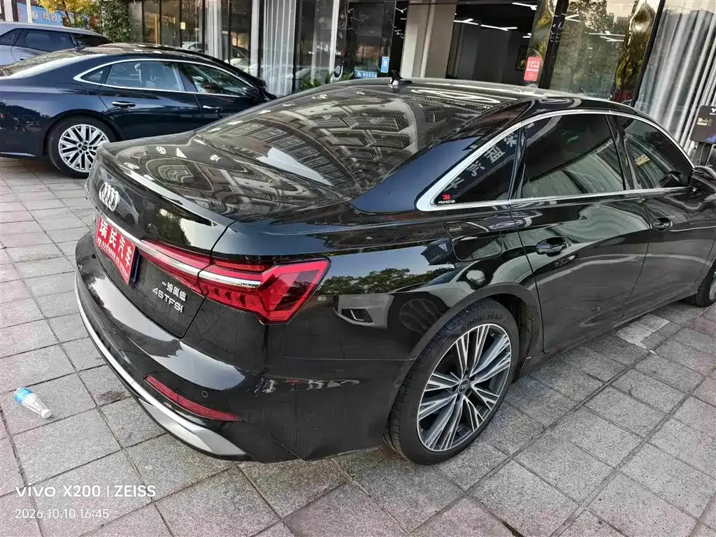 Audi A6L — фото 2