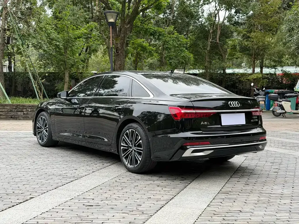 Audi A6L — фото 10