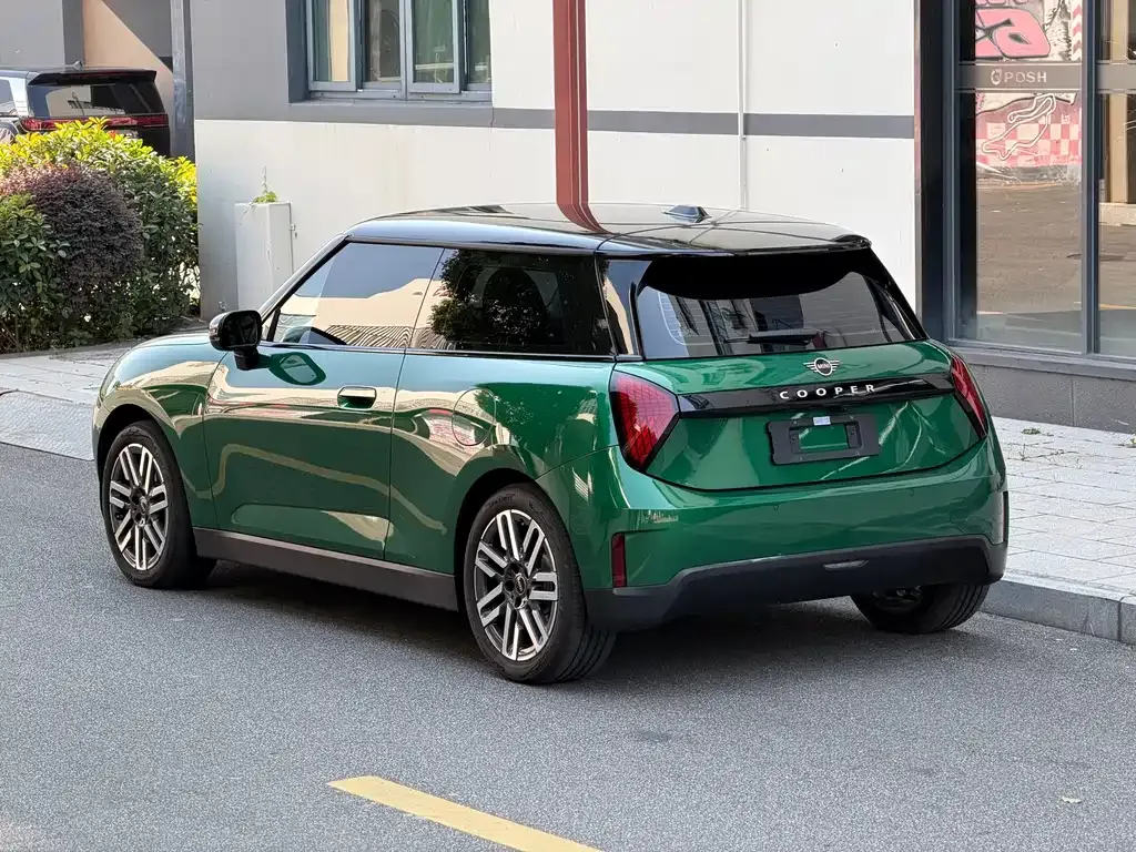 MINI Cooper EV — фото 10