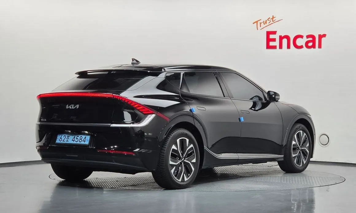 Kia EV6 — фото 8