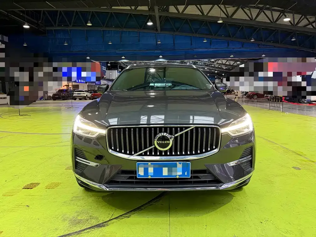 Volvo XC60 — фото 9