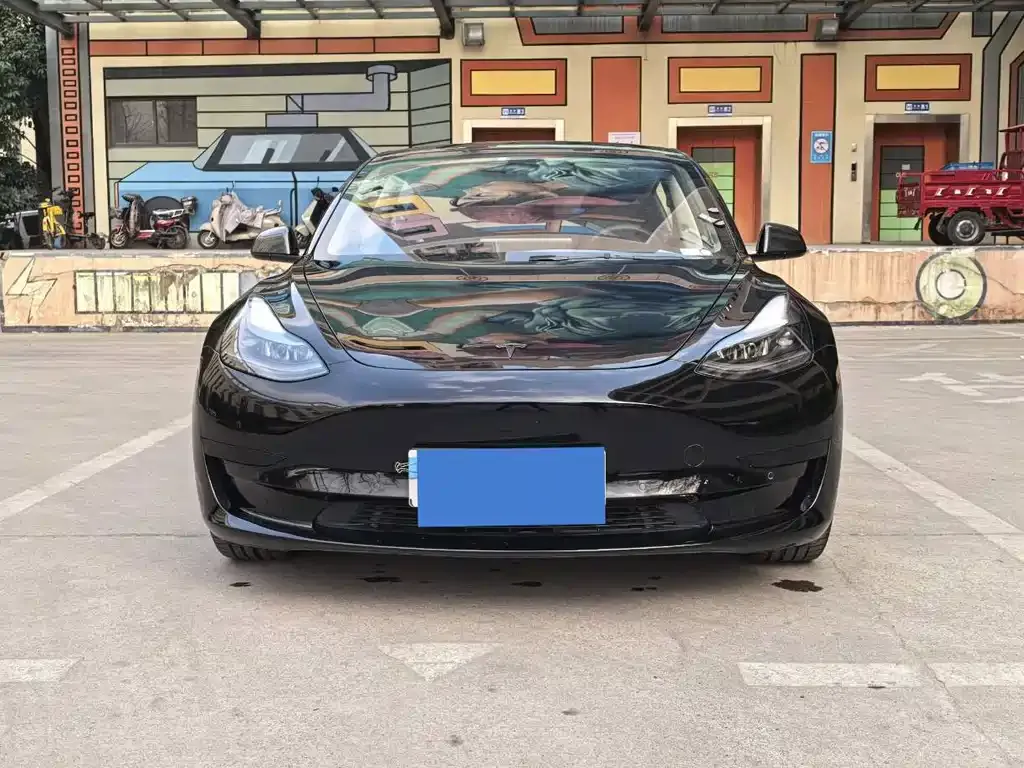Tesla Model 3 — фото 8