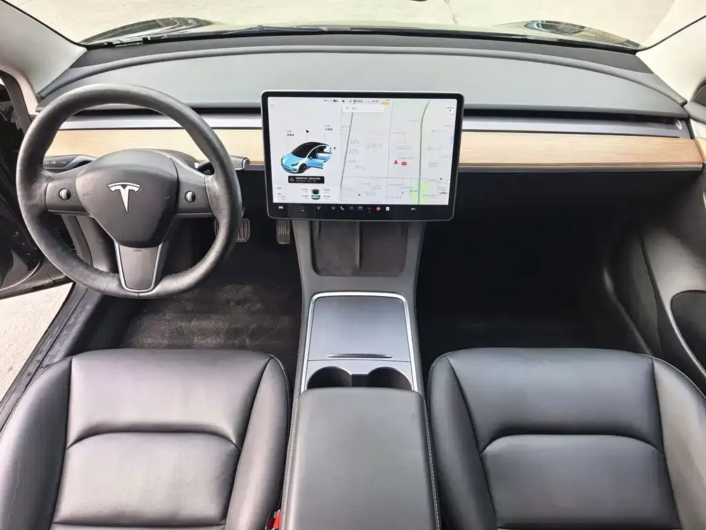 Tesla Model 3 — фото 3