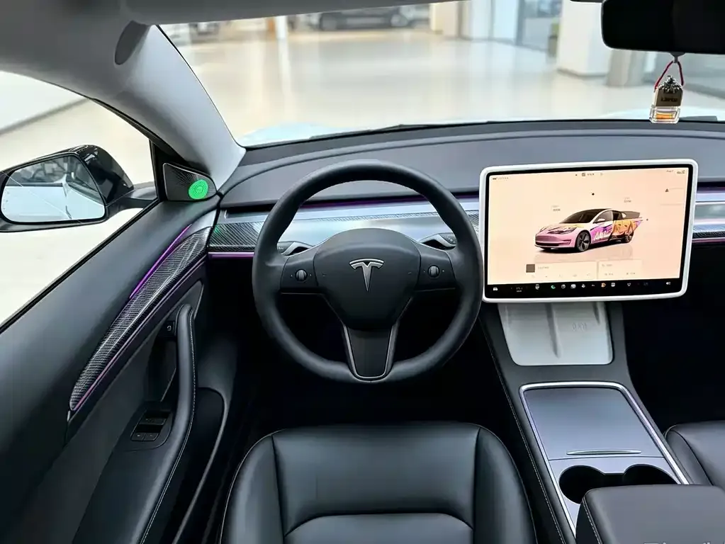 Tesla Model 3 — фото 9