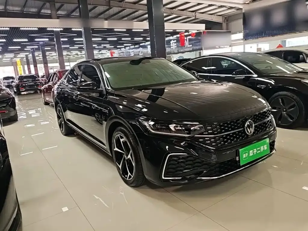 Volkswagen Passat — фото 7