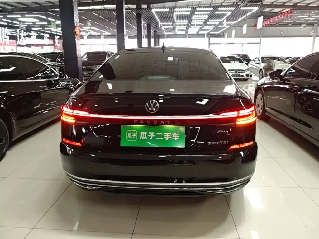 Volkswagen Passat — фото 9