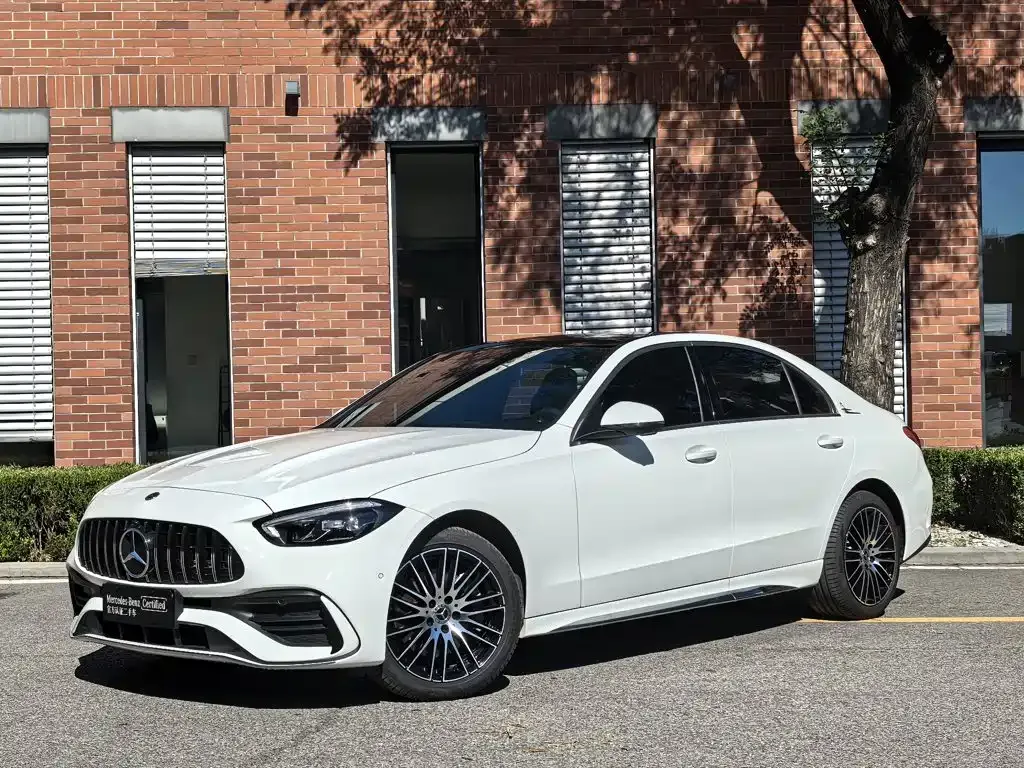 Mercedes-Benz C-Class — фото 1