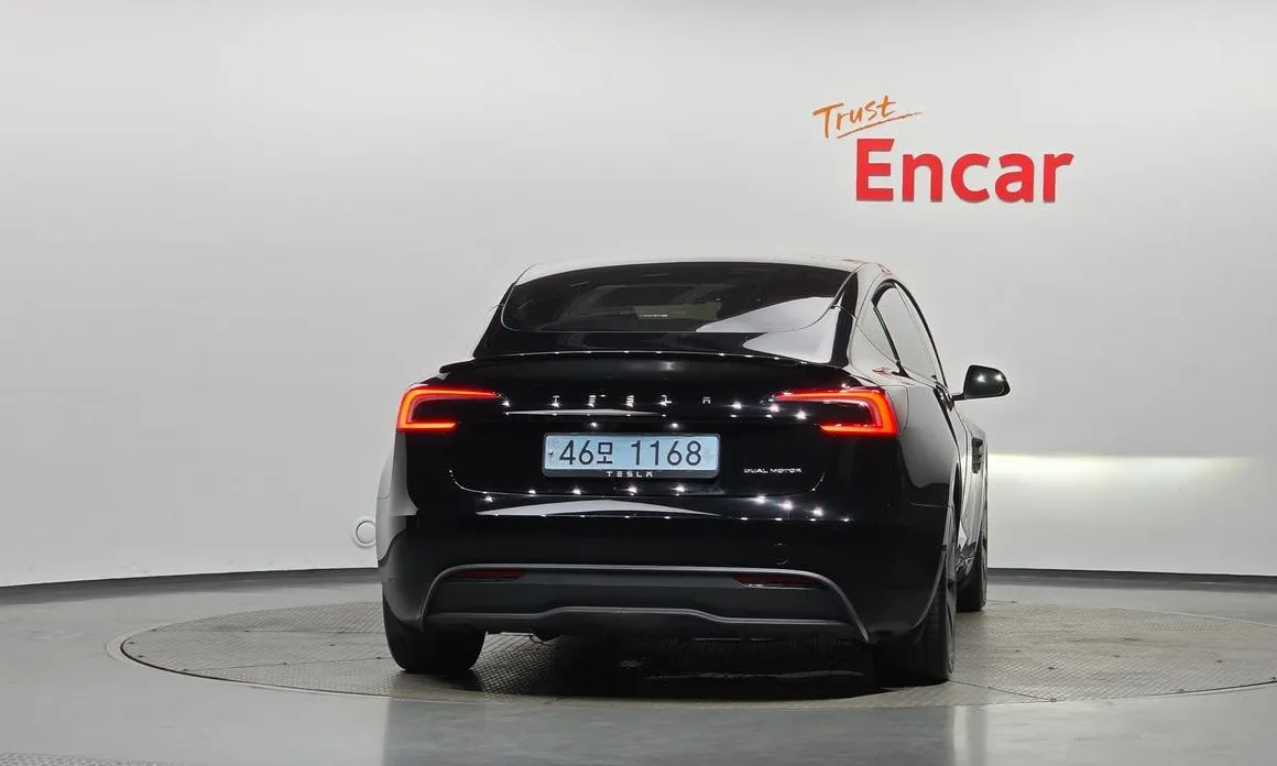Tesla Model 3 — фото 3
