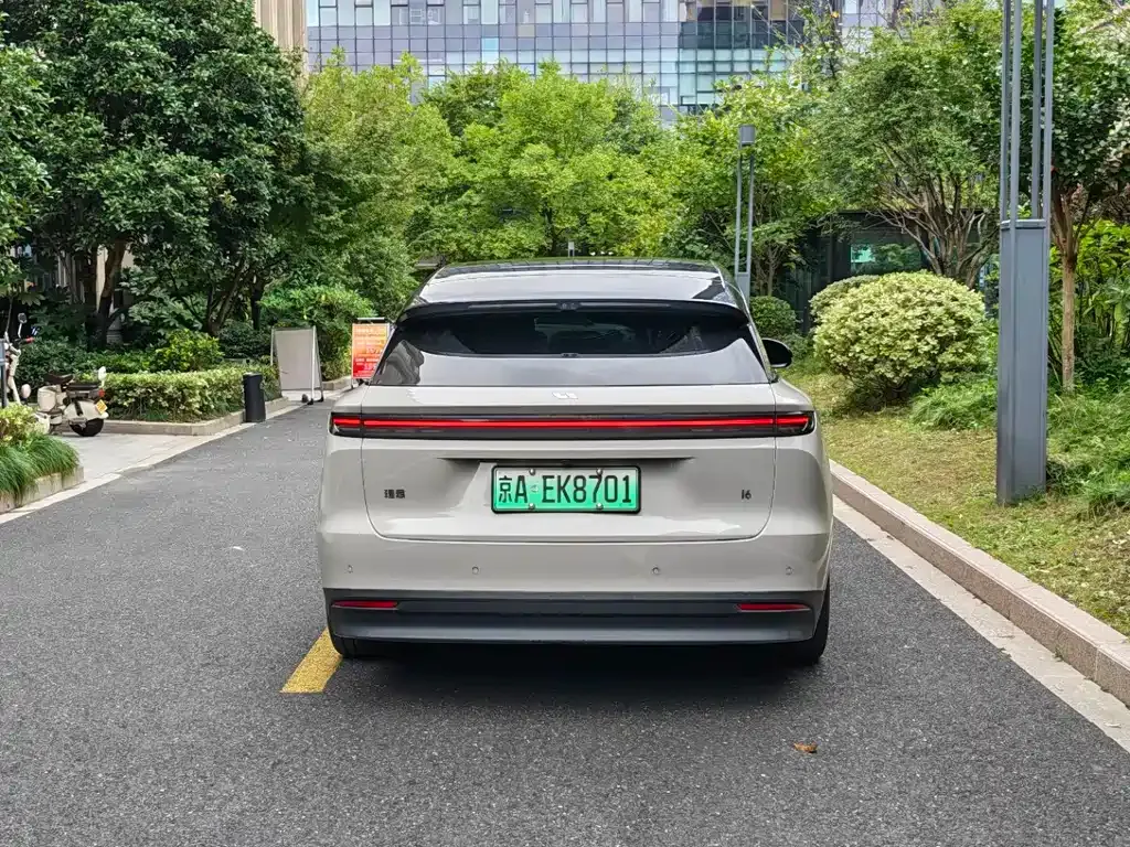 Li Auto Li i6 — фото 4
