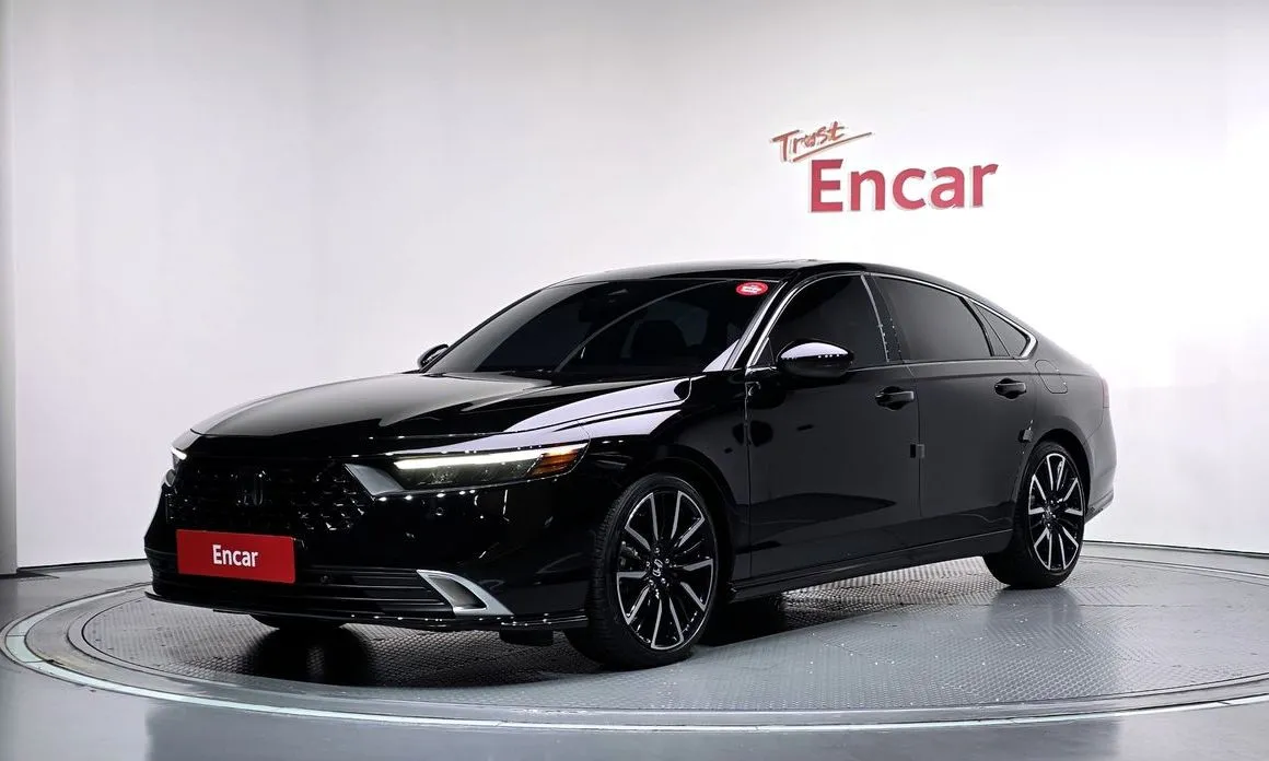 Honda Accord — фото 1