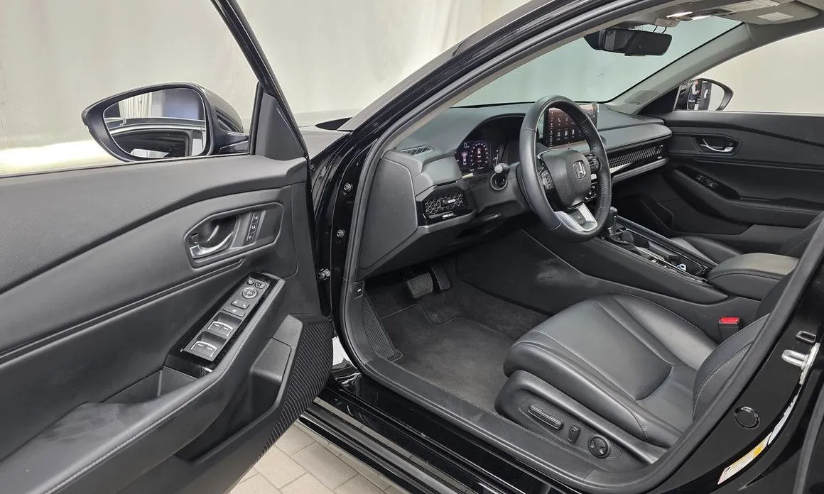 Honda Accord — фото 9
