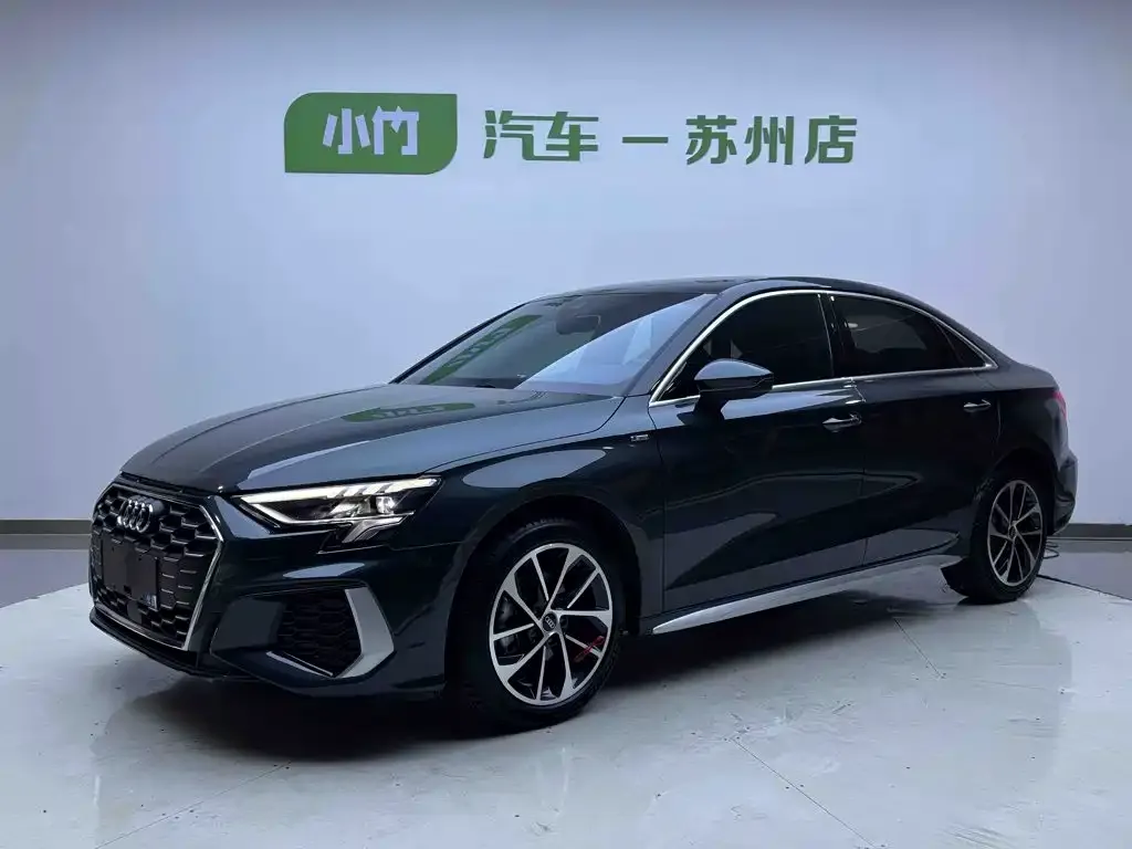 Audi A3 — фото 1