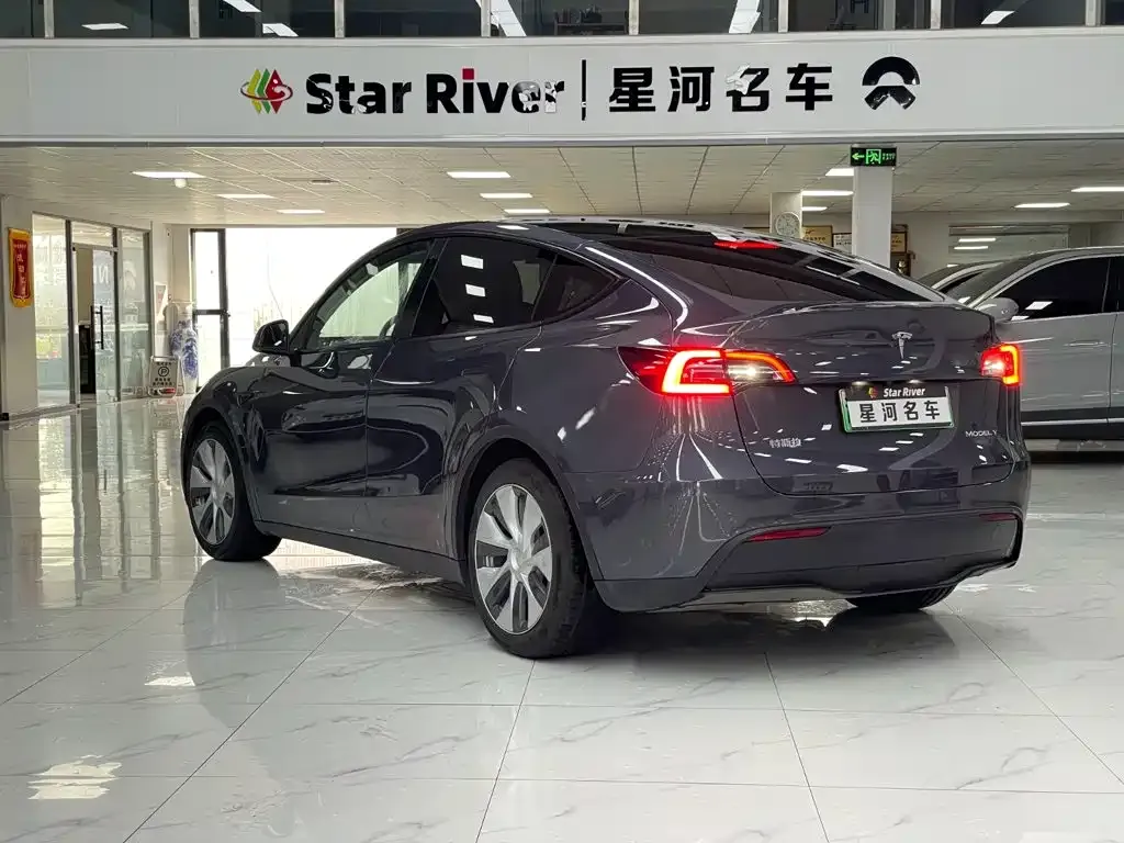 Tesla Model Y — фото 4