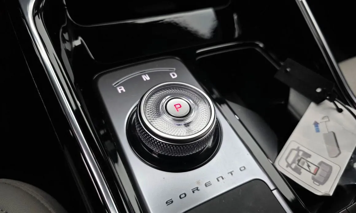 Kia Sorento — фото 5