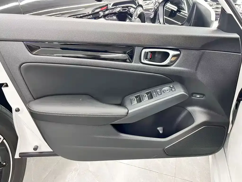 Honda Civic — фото 10