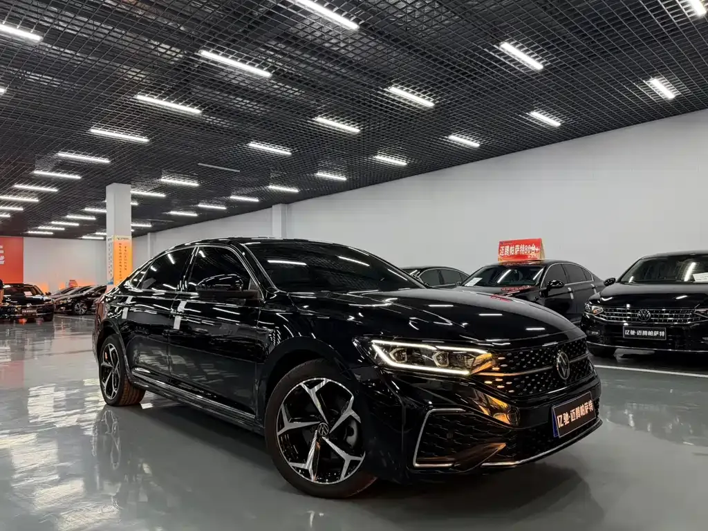 Volkswagen Passat — фото 6