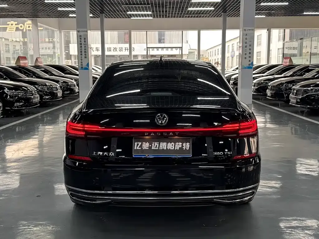 Volkswagen Passat — фото 4